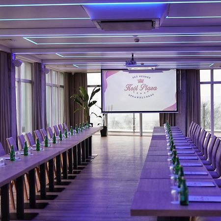 Resort Krol Plaza Spa & Wellness ياروسوافيتس المظهر الخارجي الصورة